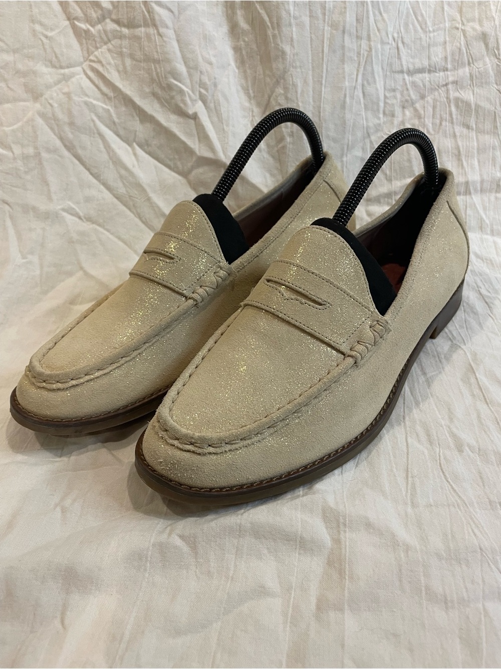 Vionic metallic champagne/cream penny loafers in women’s size 8.5 Bartoli Italy